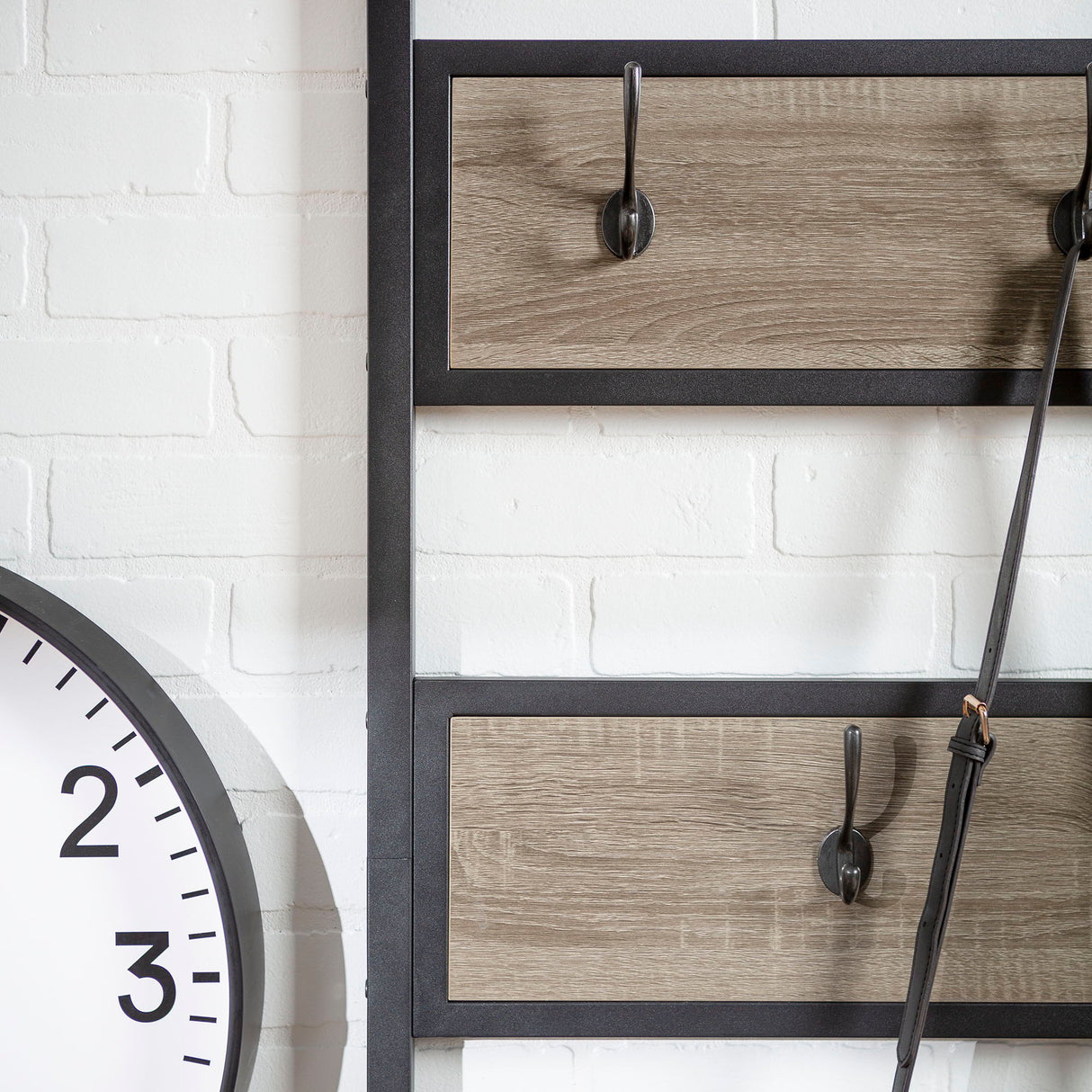 Rustic X-Back Hall Tree With Bench by Couch.com