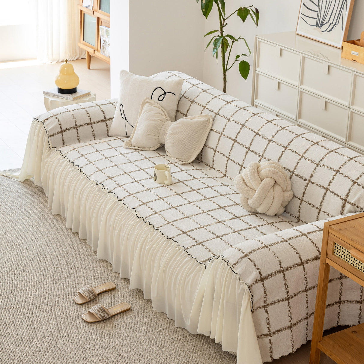 Grid Sofa Cover with Ruffle Skirt – Soft, Decorative, Full-Cover Couch Protector