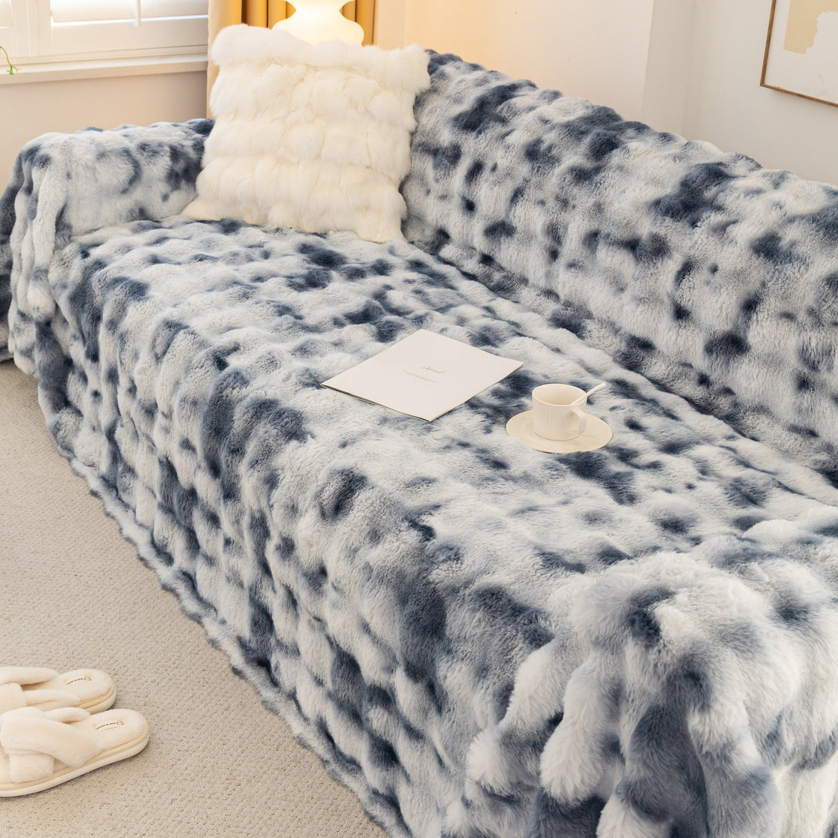 Thick Faux Fur Couch Cover Fluffy Fuzzy Warm Washable Furniture Protector for Kids Pets