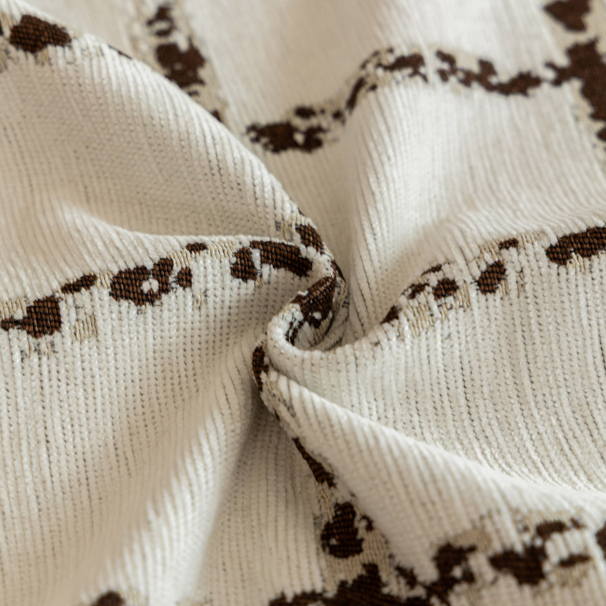 Grid Sofa Cover with Ruffle Skirt – Soft, Decorative, Full-Cover Couch Protector