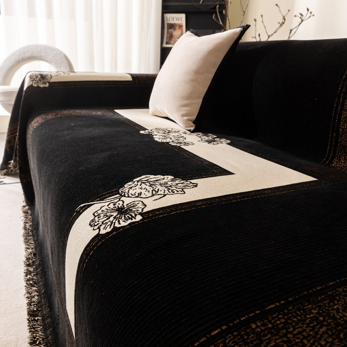 Jacquard Floral Band Sofa Cover with Tassels, Thick Textured Couch Throw Blanket