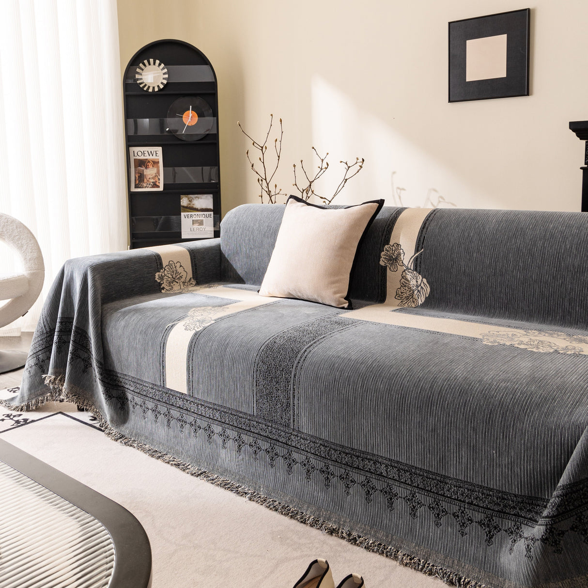 Jacquard Floral Band Sofa Cover with Tassels, Thick Textured Couch Throw Blanket