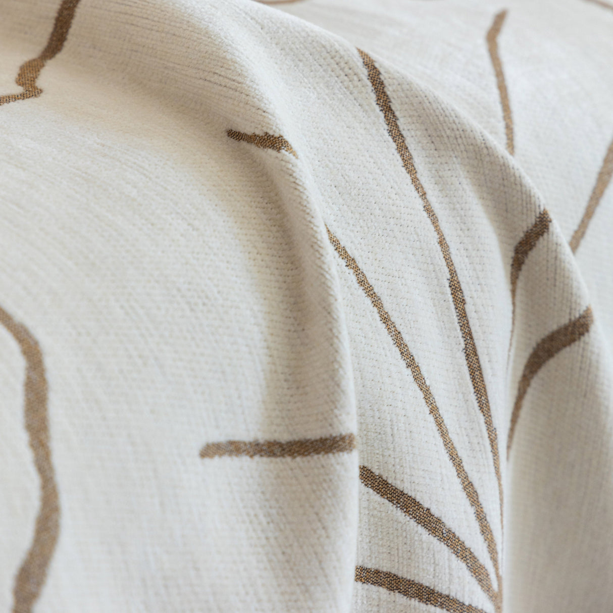 Cozy Couch Throw Blanket with Tassels, Jacquard Leaf Pattern Furniture Protector