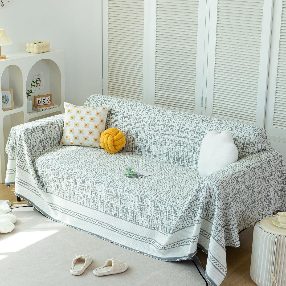 Cooling Throws for Sofas and Chairs, Scratch Resistant Couch Protector Blanket