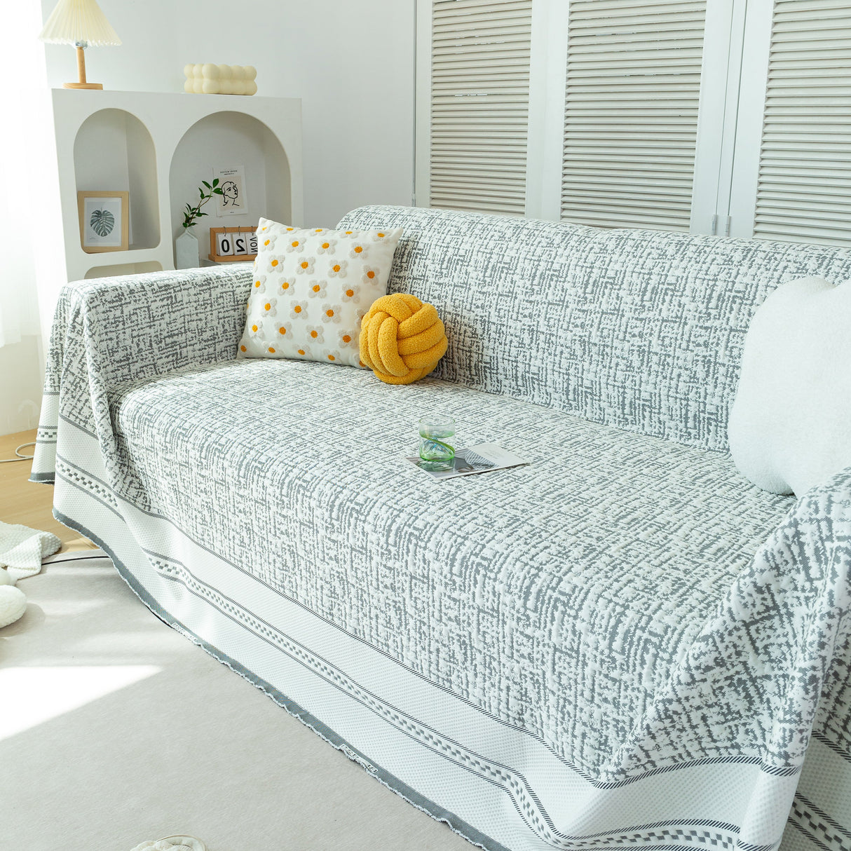 Cooling Throws for Sofas and Chairs, Scratch Resistant Couch Protector Blanket