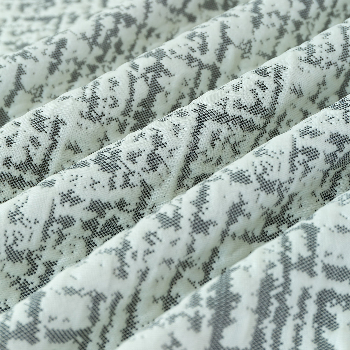 Cooling Throws for Sofas and Chairs, Scratch Resistant Couch Protector Blanket