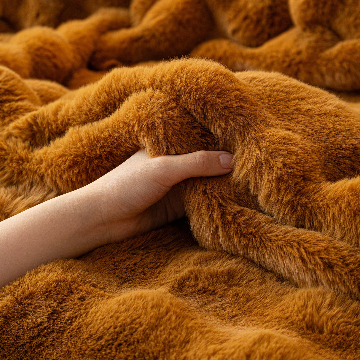Thick Faux Fur Sofa Cover Fluffy Plush Warm Sofa Slipcover Furniture Protector for Couch Bed