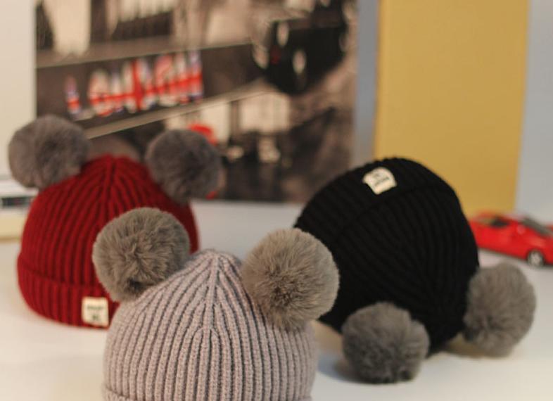 Modern Trend New Baby Beanies Hats Children Knitted Pompom Winter Autumn Cute Cap Warm Girl Hat With Two Balls