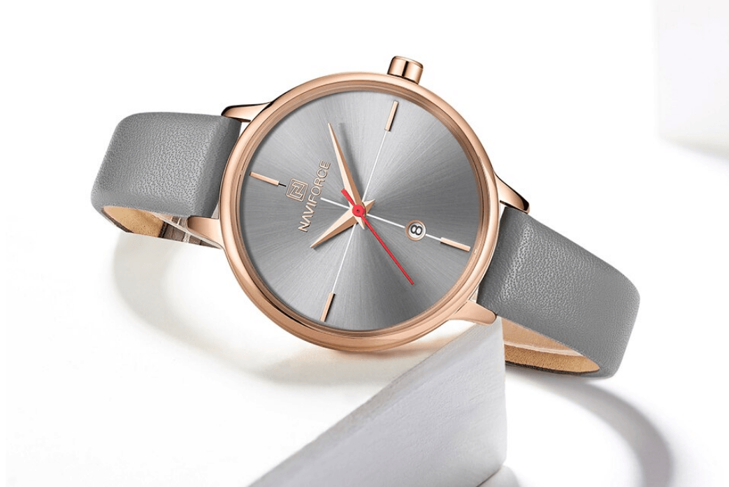 Women's Luxury Watch With Leather Belts Shiny Steel Case Scratch Resistant Glass Unique Design Perfect Gift