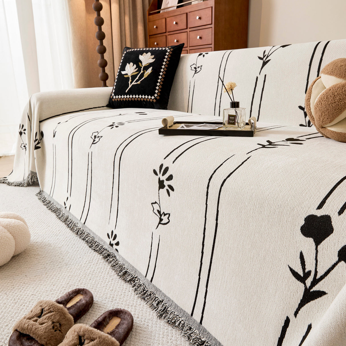 Chenille Jacquard Sofa Throw Cover with Tassel Soft Thick Couch Protector Blanket