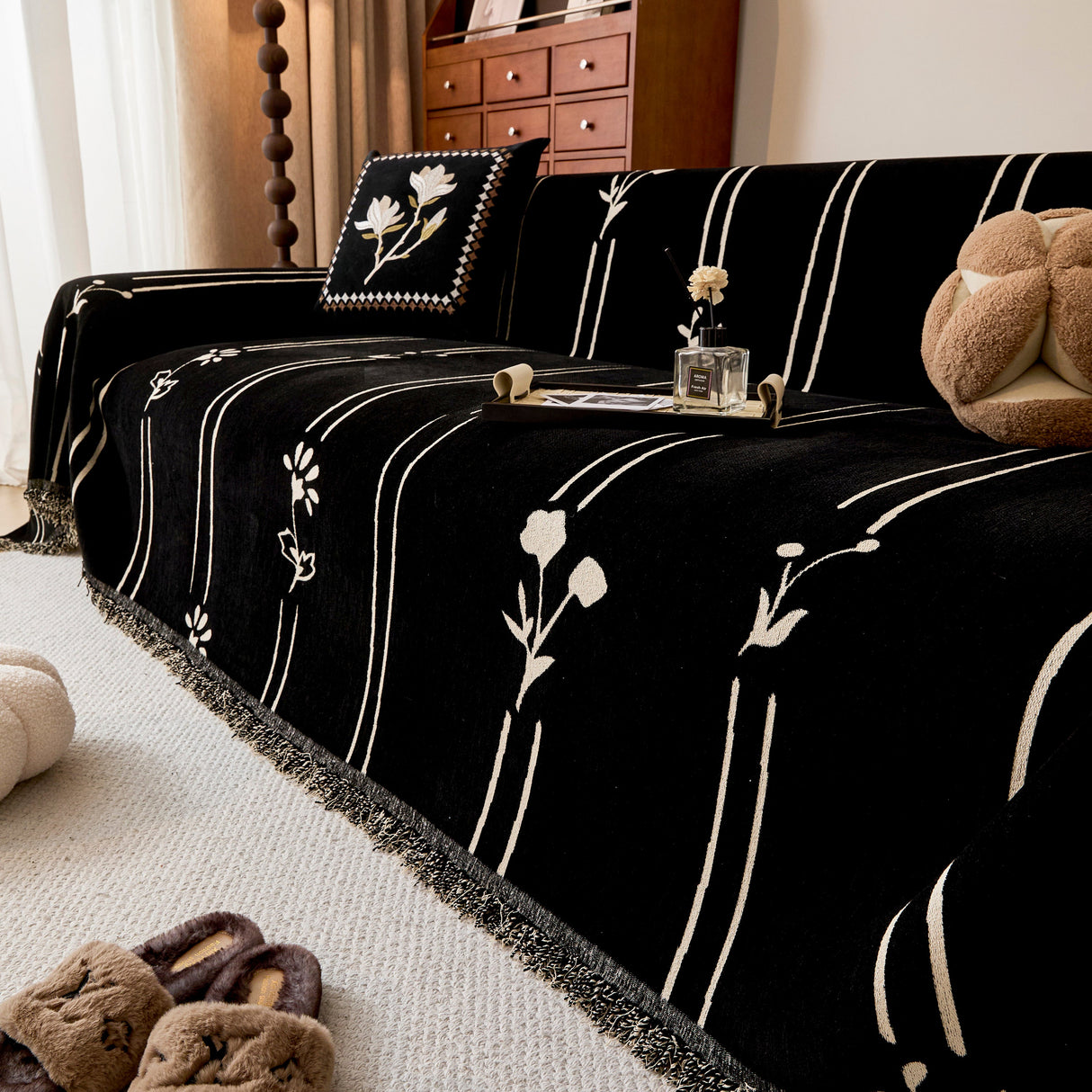 Chenille Jacquard Sofa Throw Cover with Tassel Soft Thick Couch Protector Blanket