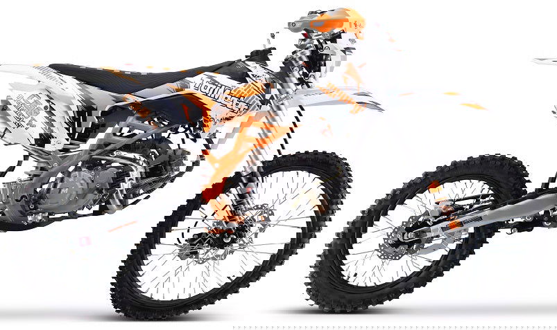 TrailMaster C60 160cc Dirt Bike, 4-Speed Manual (19/16) Wheels