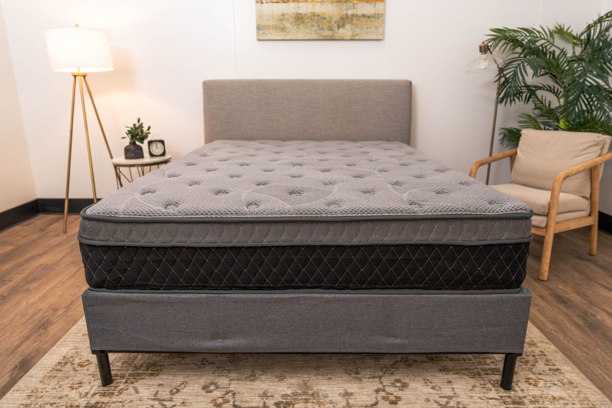 12" Pocket Coil / Hybrids Mattress by Couch.com