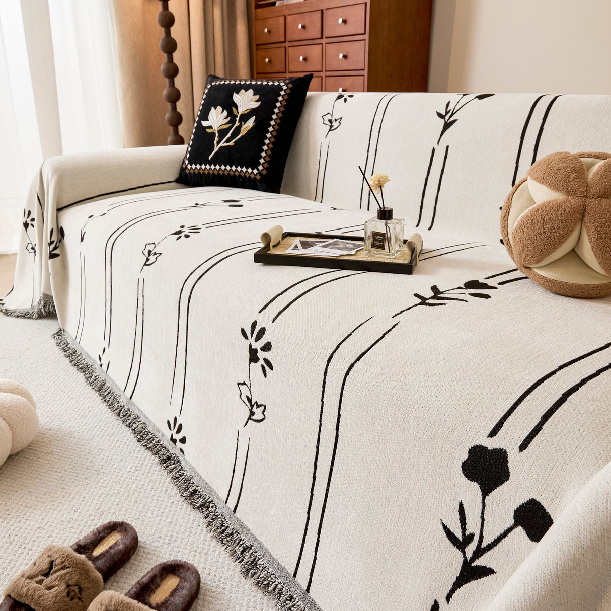 Chenille Jacquard Sofa Throw Cover with Tassel Soft Thick Couch Protector Blanket