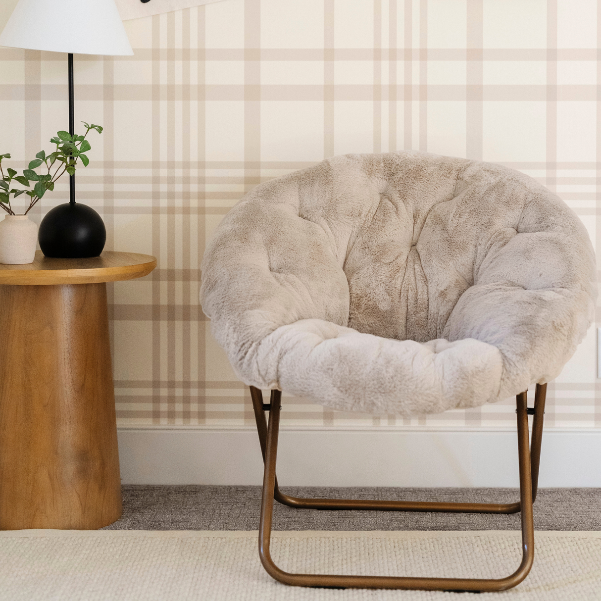 Saucer Chair Kids Chair with Faux Fur Cover