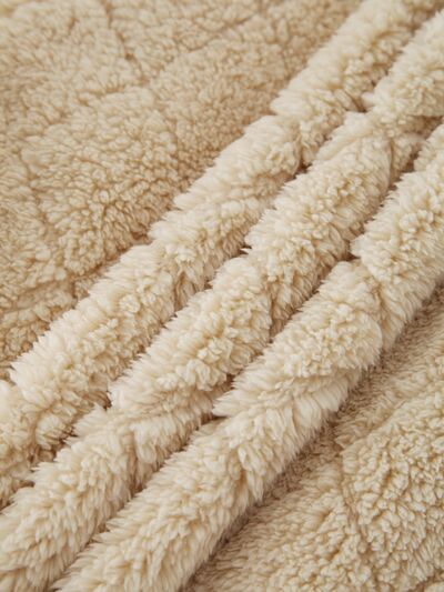 Women's Fuzzy Zip-Up Jacket with Pockets – Soft & Cozy Long Sleeve Outerwear