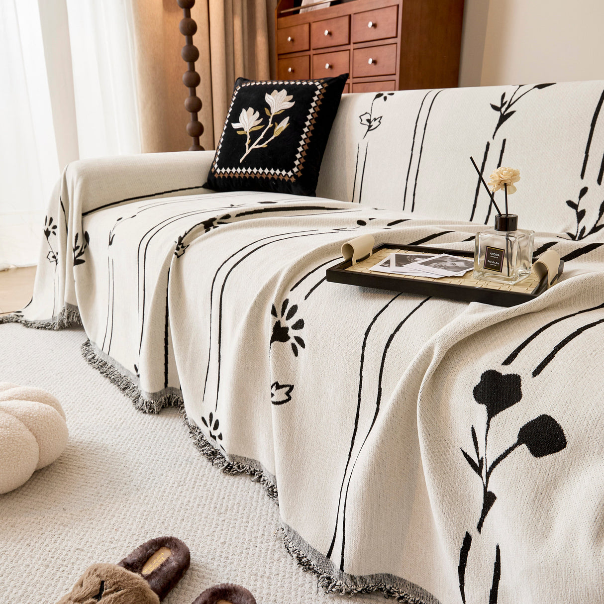 Chenille Jacquard Sofa Throw Cover with Tassel Soft Thick Couch Protector Blanket