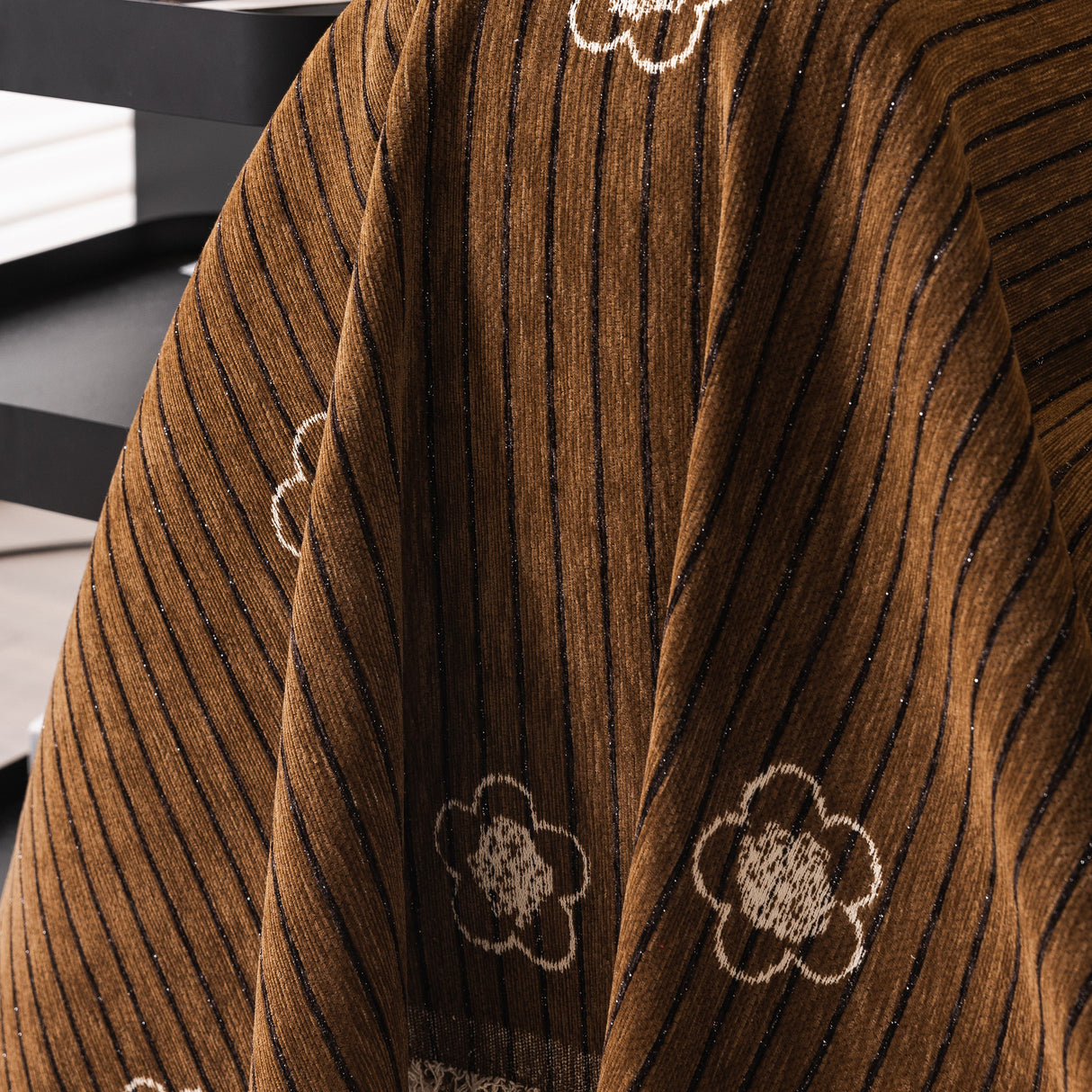 Chenille Camellia Floral Sofa Throw Cover Couch Blanket with Striped Jacquard