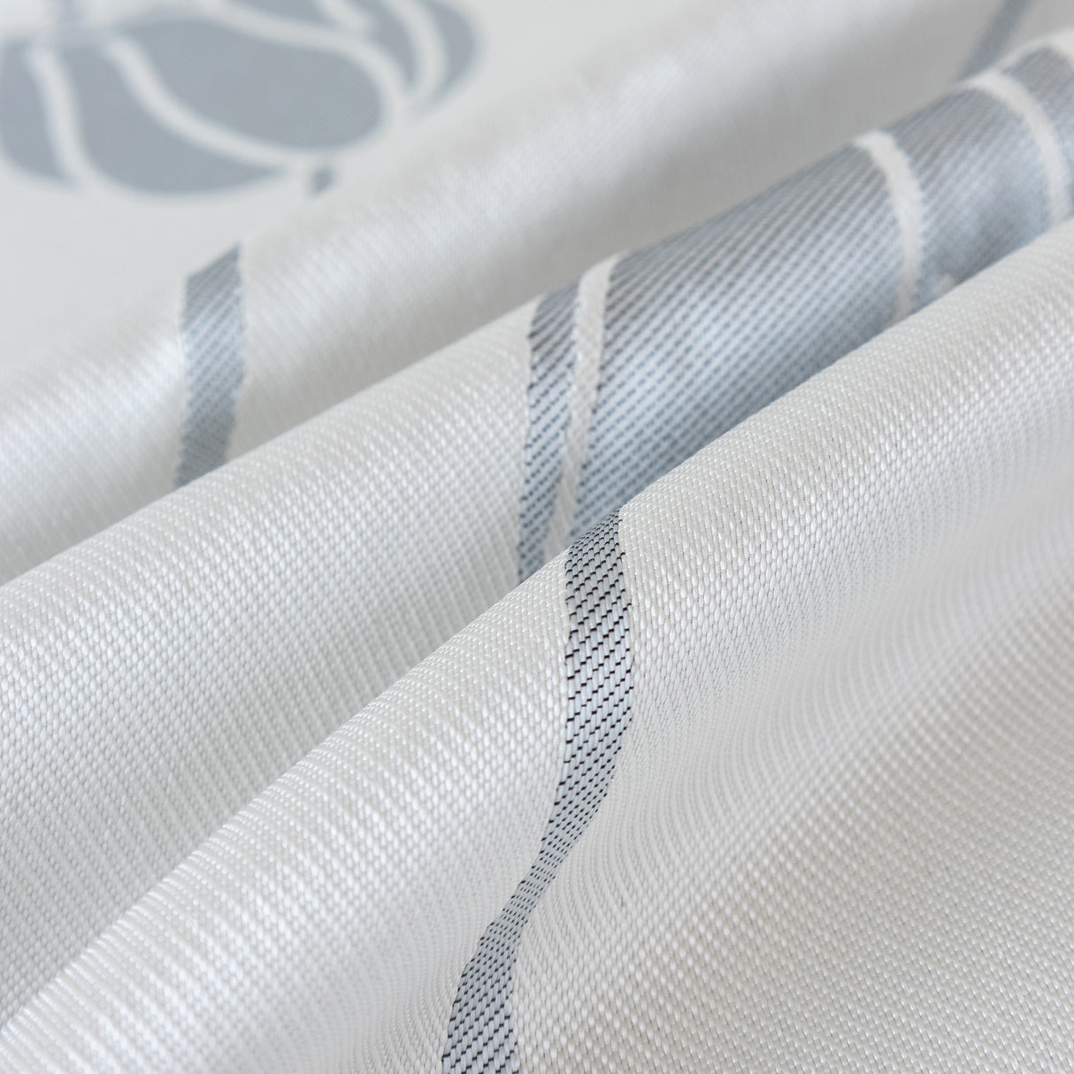 Cozy Cooling Tulip Sofa Throw Covers, Decorative & Breathable Couch Cover, Elegant Couch Protector