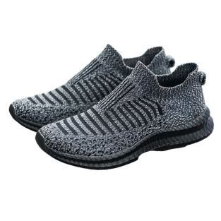 Lightweight and Breathable Men s Running Shoes
