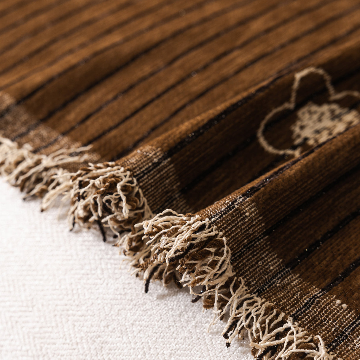 Chenille Camellia Floral Sofa Throw Cover Couch Blanket with Striped Jacquard