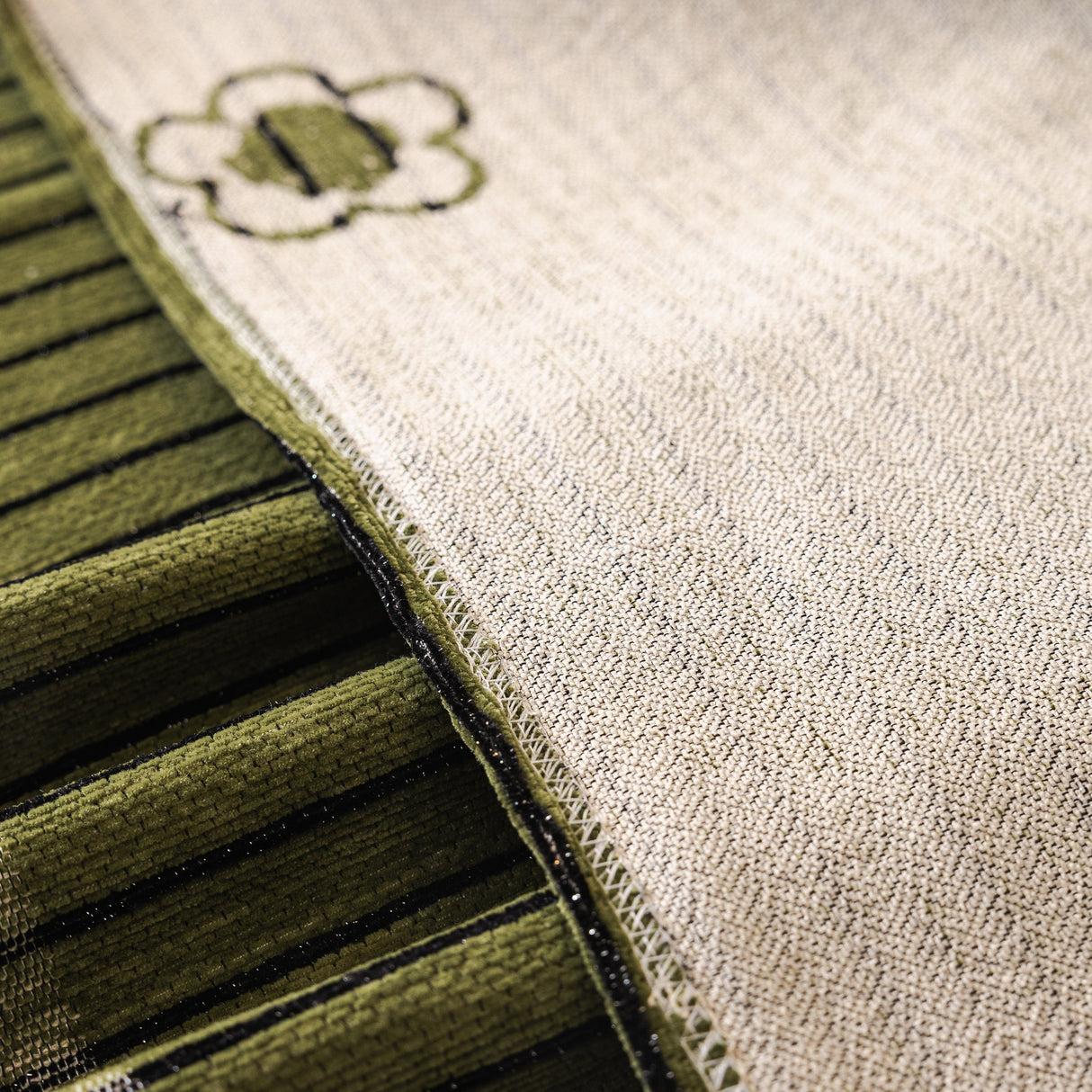 Chenille Camellia Floral Sofa Throw Cover Couch Blanket with Striped Jacquard