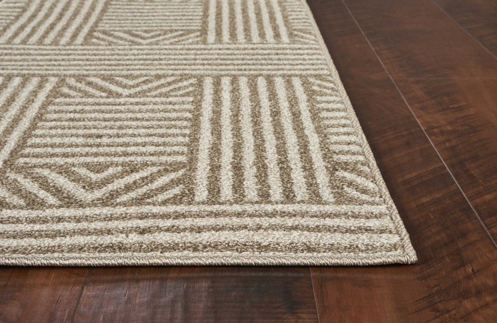 7' X 9' Beige And Ivory Geometric Indoor Outdoor Area Rug