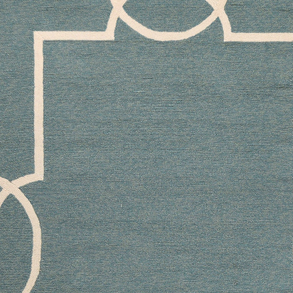 5' X 7' Gray And Ivory Handmade Indoor Outdoor Area Rug