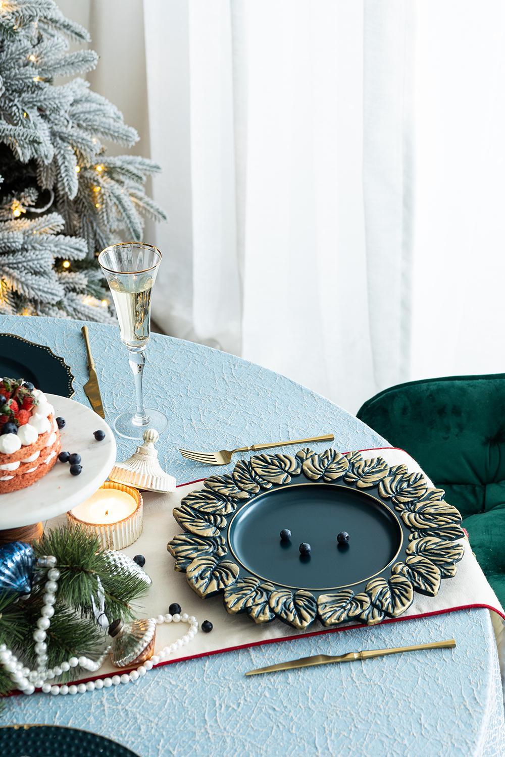 Plastic Charger Plate (Set of 8) - Blue / Gold by Couch.com