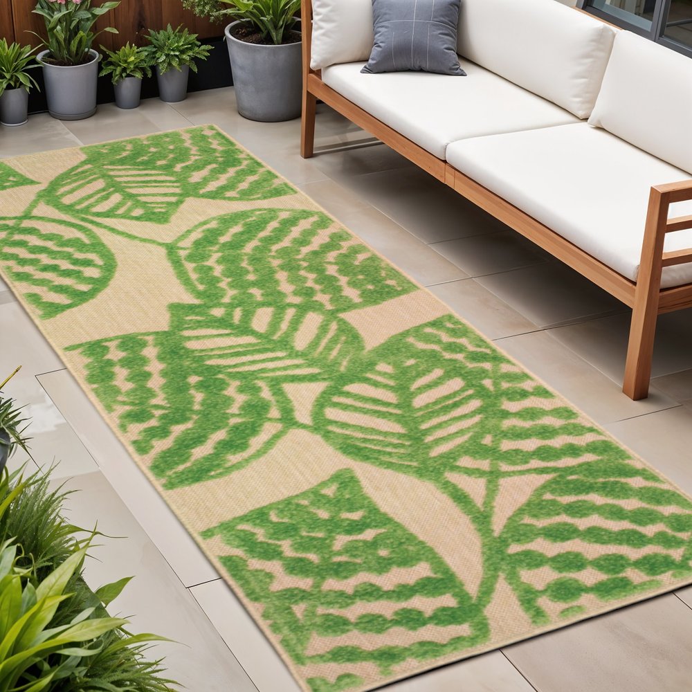8' Green Floral Indoor Outdoor Area Rug