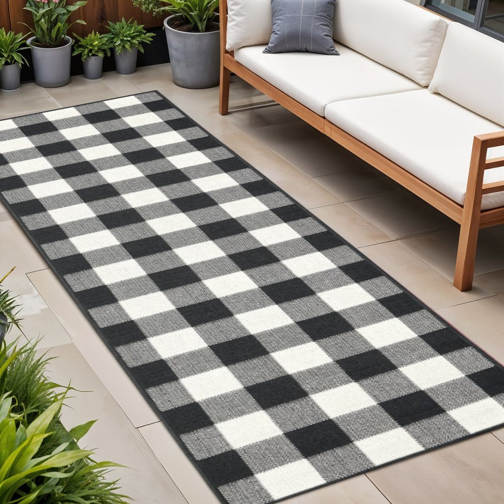 8' Black And Ivory Indoor Outdoor Runner Rug