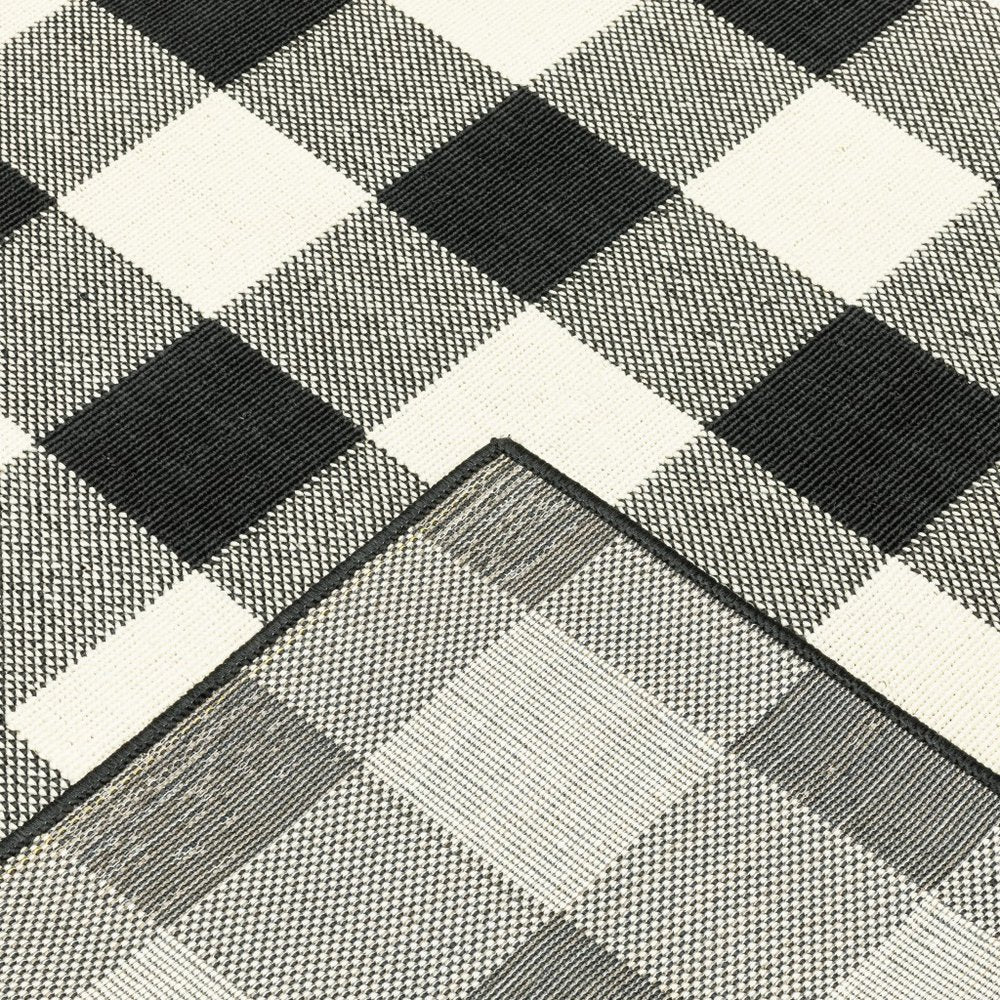 8' Black And Ivory Indoor Outdoor Runner Rug