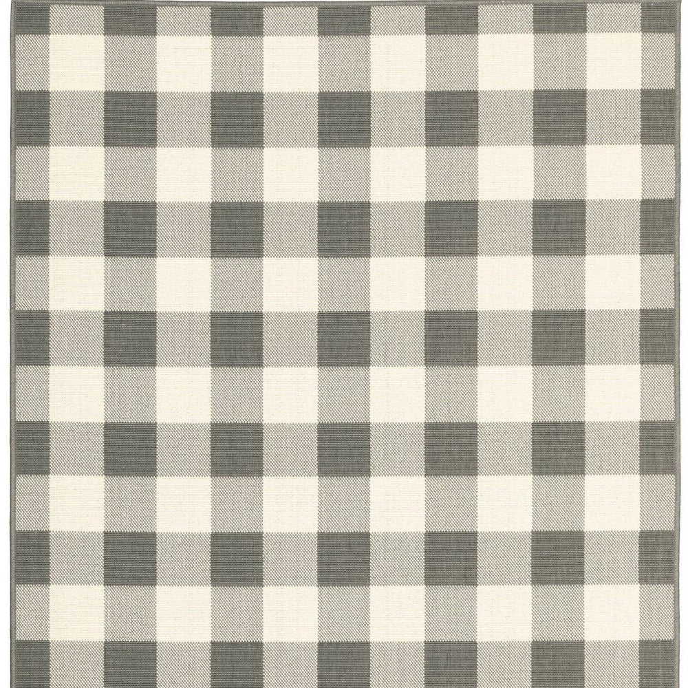 7' X 10' Gray And Ivory Indoor Outdoor Area Rug