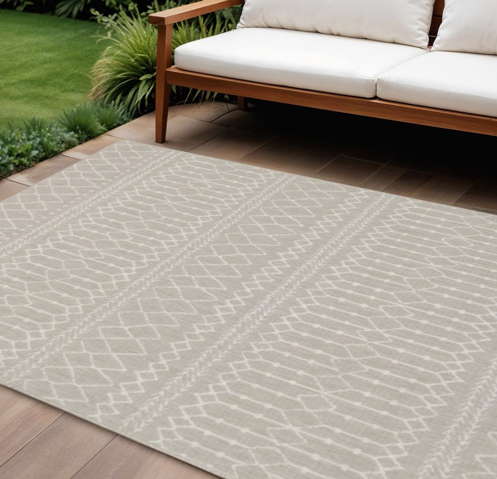3' X 5' Gray And Ivory Indoor Outdoor Area Rug