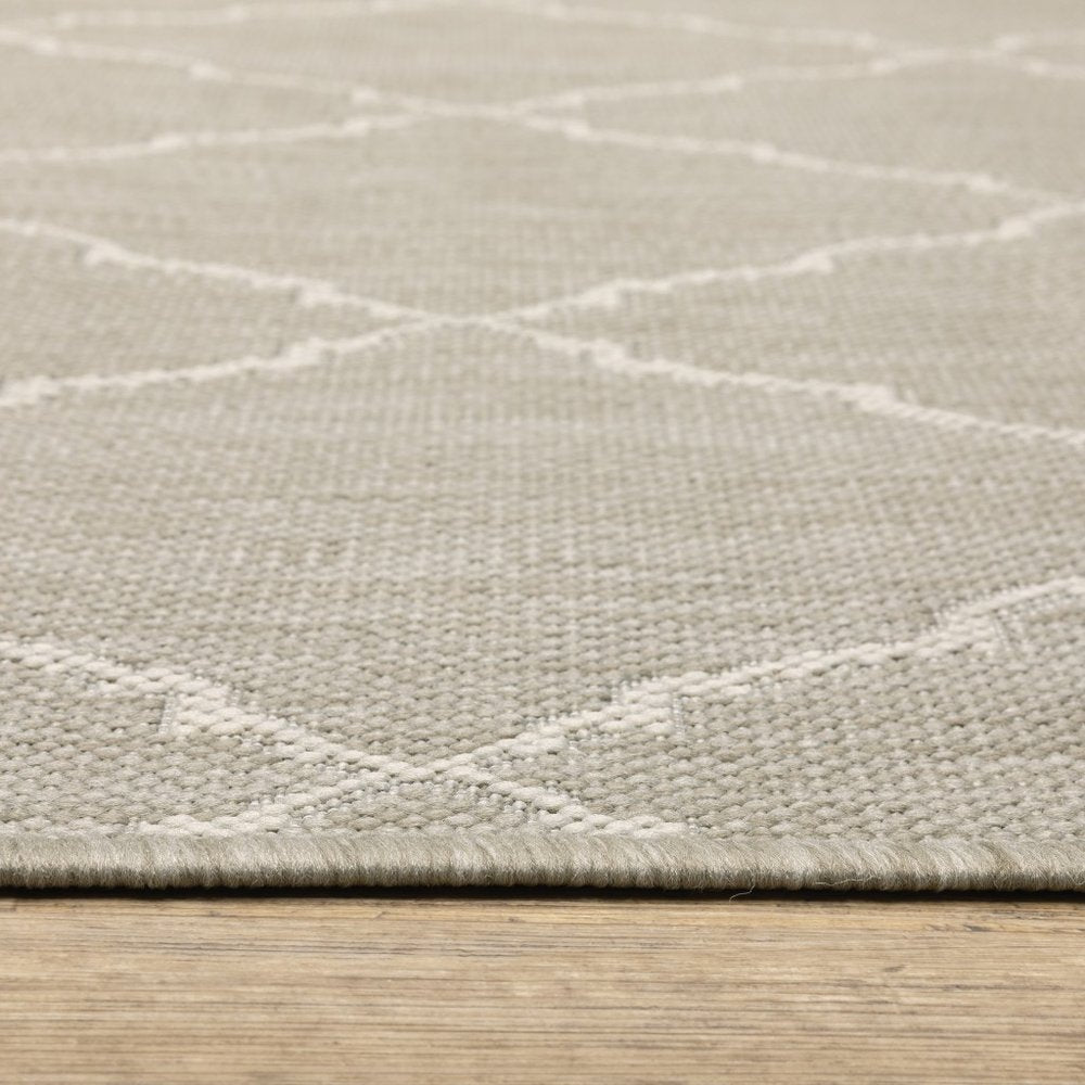 10' X 13' Gray And Ivory Indoor Outdoor Area Rug