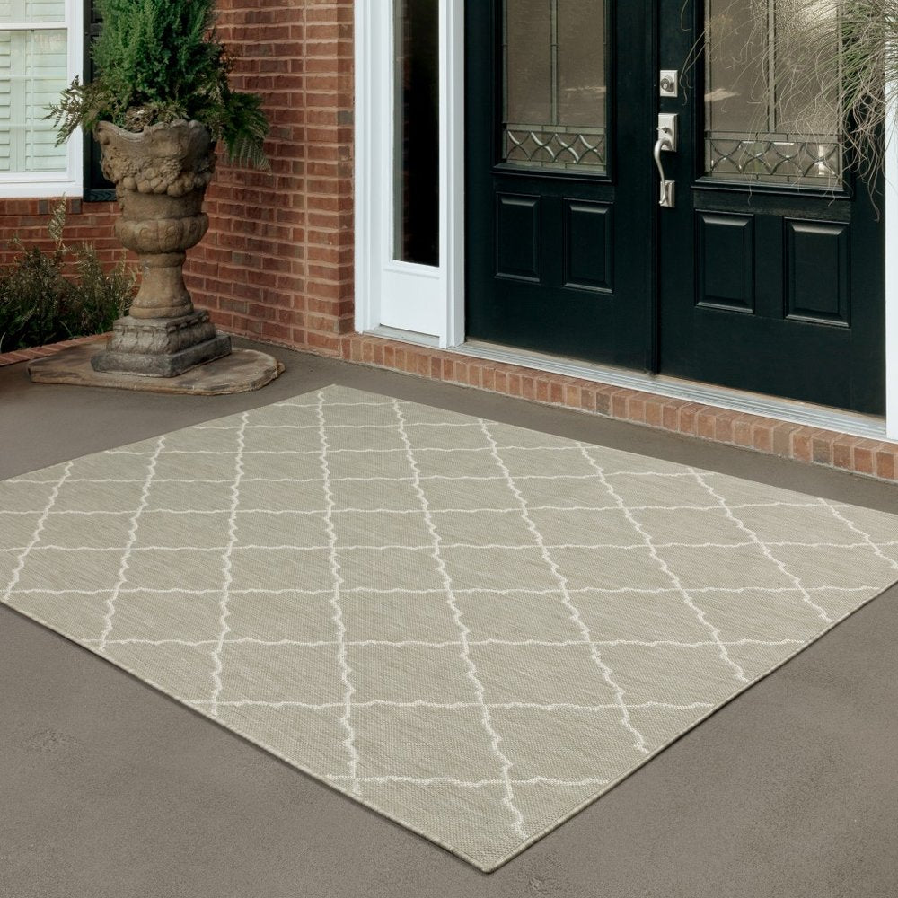 10' X 13' Gray And Ivory Indoor Outdoor Area Rug