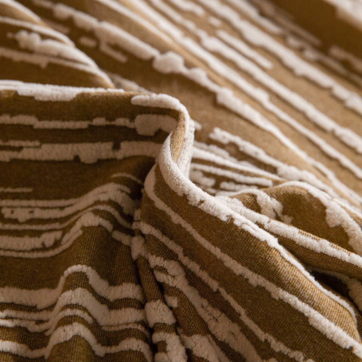 High Stretch Couch Slipcover with Abstract Stripe, Washable Non-Slip Cover for Dogs