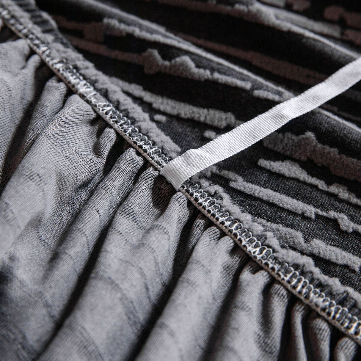 High Stretch Couch Slipcover with Abstract Stripe, Washable Non-Slip Cover for Dogs