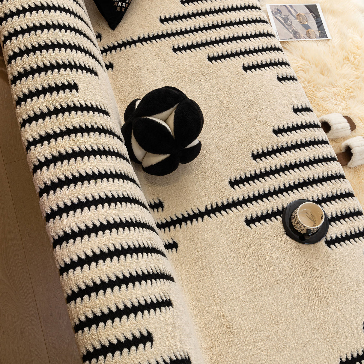 Jacquard Fleece Throw Blanket for Couch Plush Fuzzy Cozy Soft Blankets and Throws for Sofa