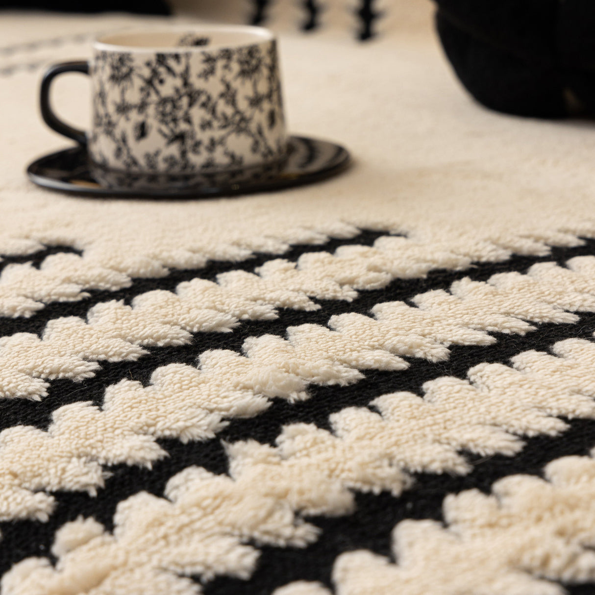 Jacquard Fleece Throw Blanket for Couch Plush Fuzzy Cozy Soft Blankets and Throws for Sofa