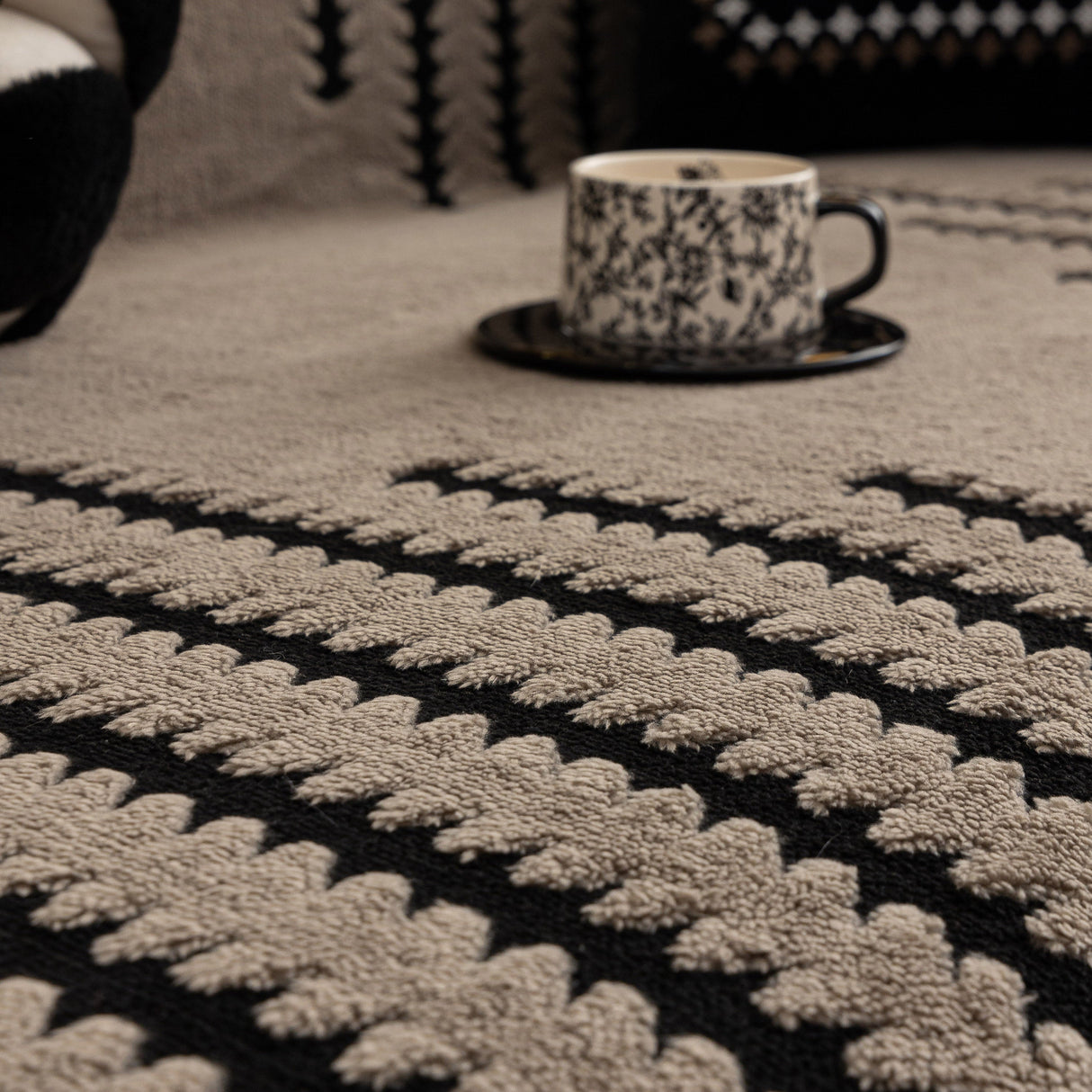 Jacquard Fleece Throw Blanket for Couch Plush Fuzzy Cozy Soft Blankets and Throws for Sofa