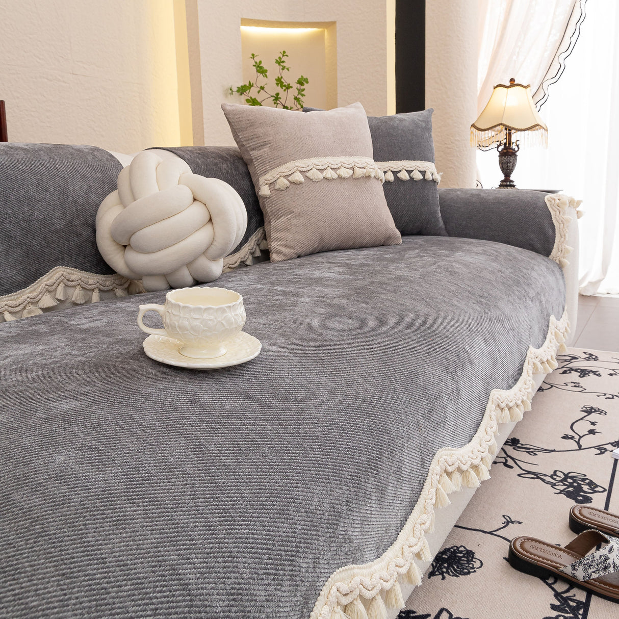 Chenille Sofa Cover Towel – Non-Slip, Washable Pets Couch Protector with Tassels