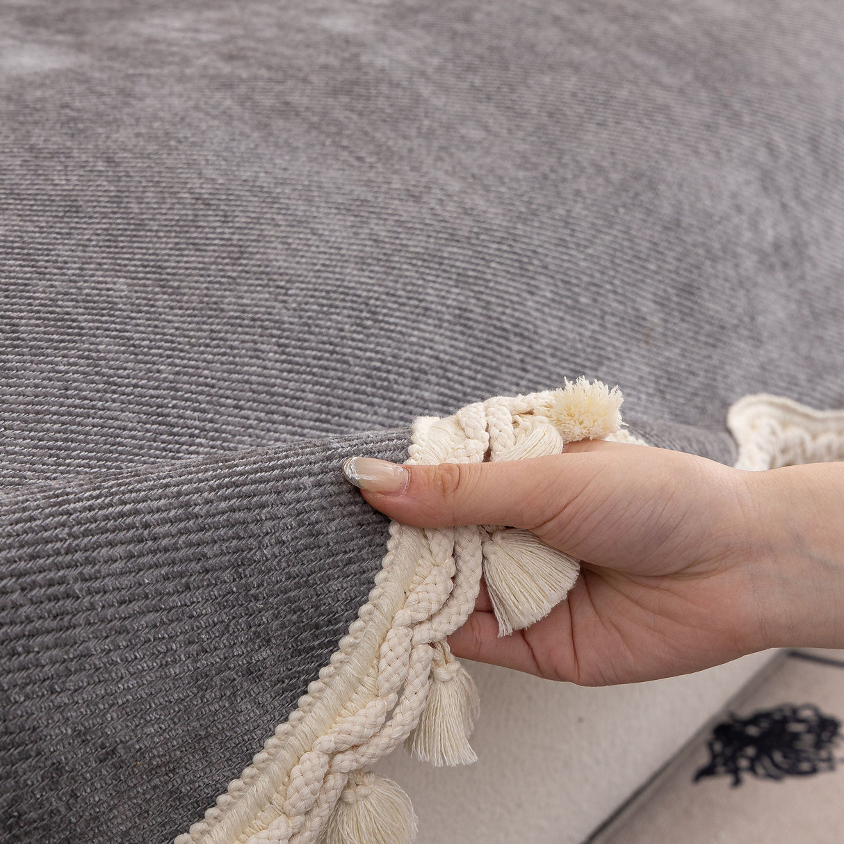 Chenille Sofa Cover Towel – Non-Slip, Washable Pets Couch Protector with Tassels