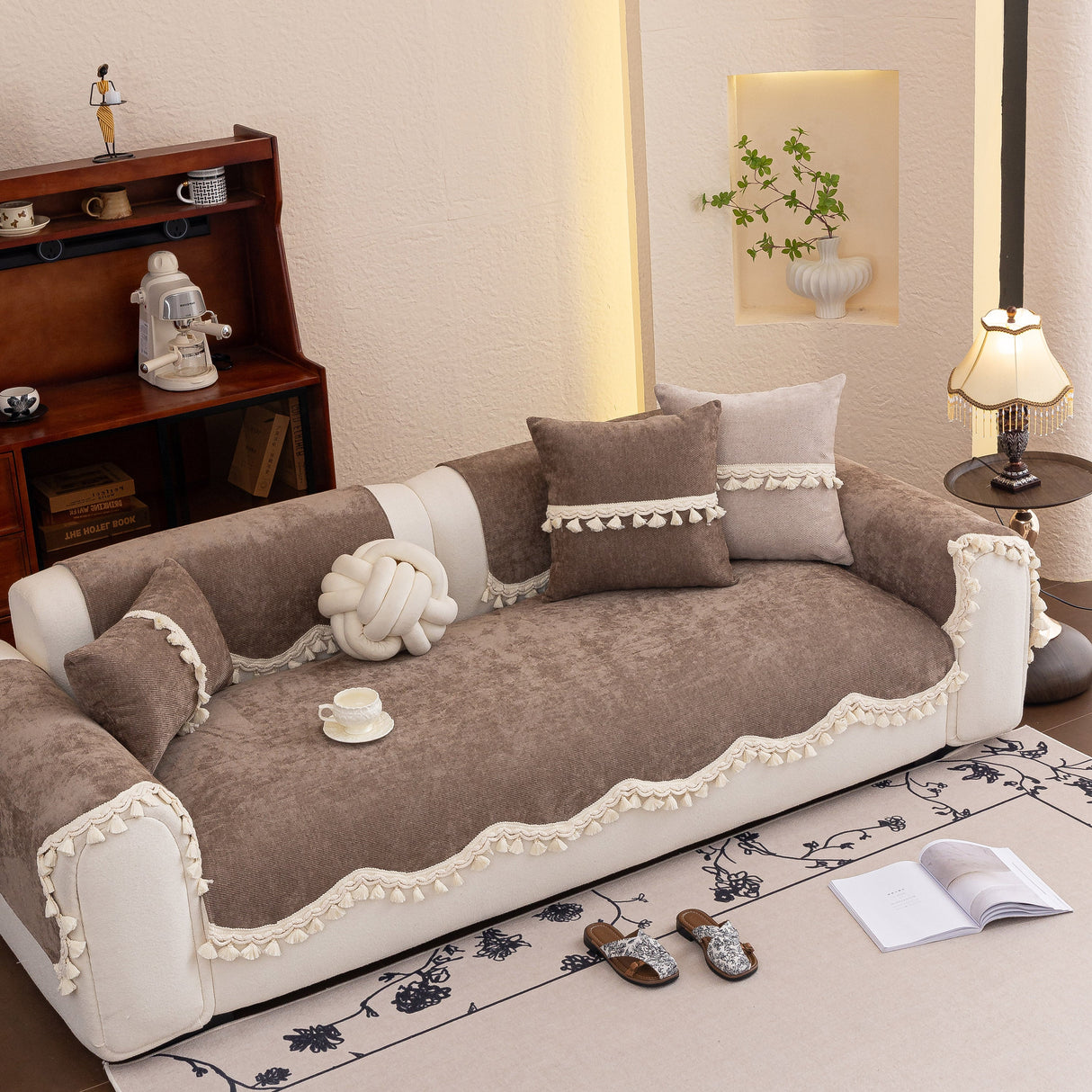 Chenille Sofa Cover Towel – Non-Slip, Washable Pets Couch Protector with Tassels