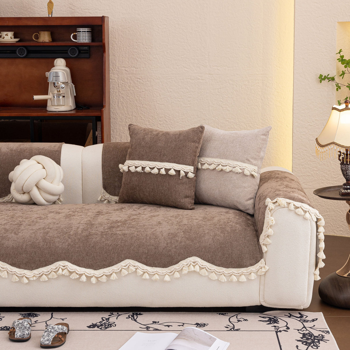 Chenille Sofa Cover Towel – Non-Slip, Washable Pets Couch Protector with Tassels
