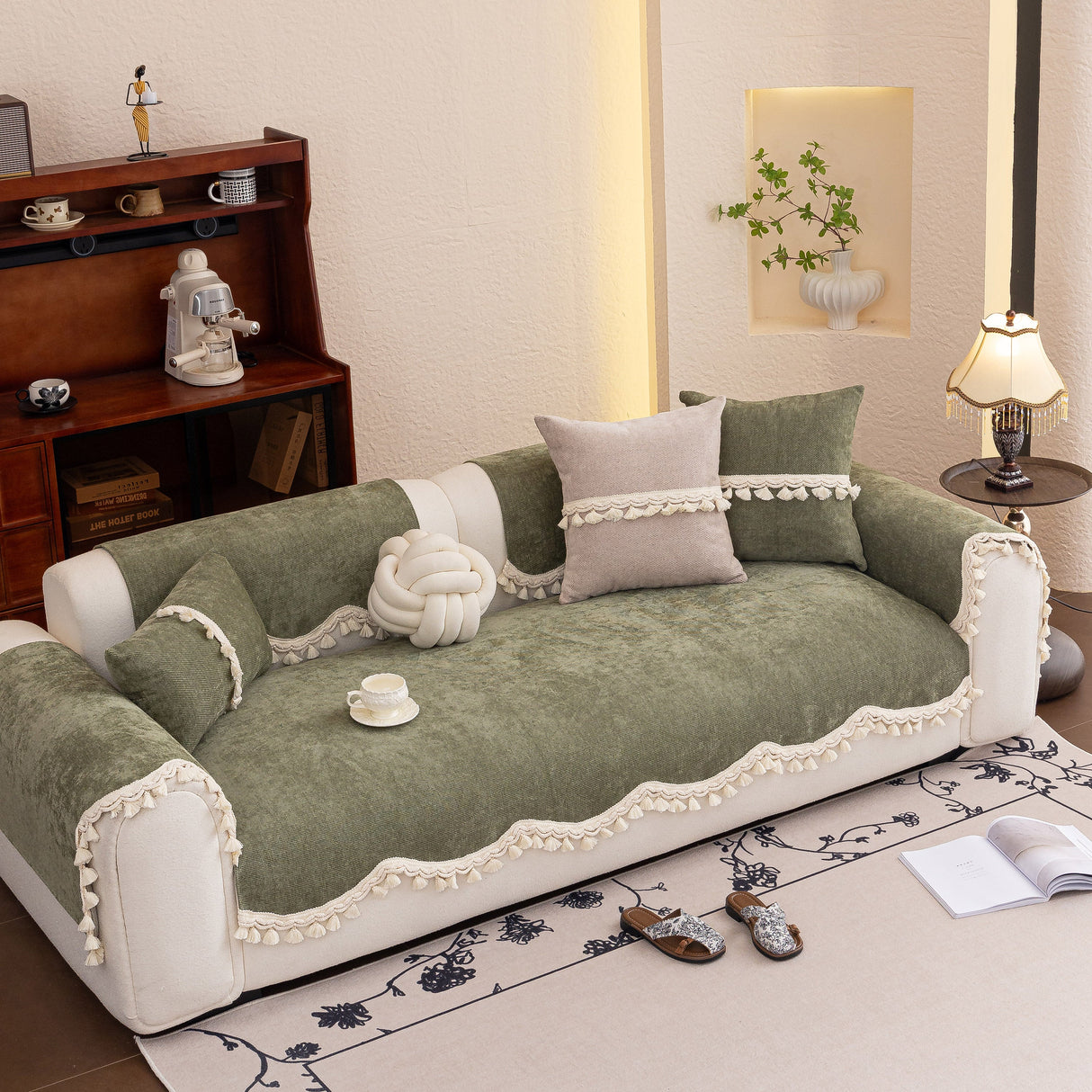 Chenille Sofa Cover Towel – Non-Slip, Washable Pets Couch Protector with Tassels