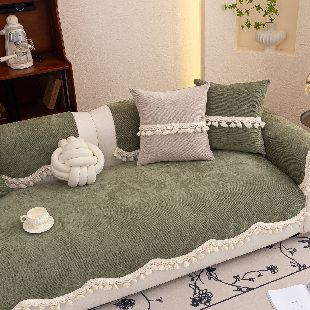 Chenille Sofa Cover Towel – Non-Slip, Washable Pets Couch Protector with Tassels