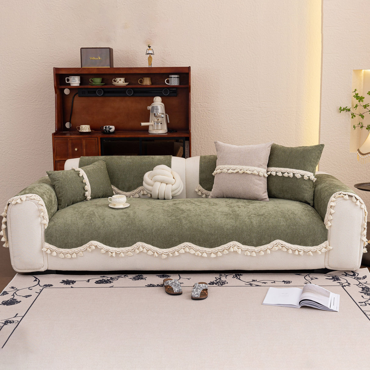 Chenille Sofa Cover Towel – Non-Slip, Washable Pets Couch Protector with Tassels