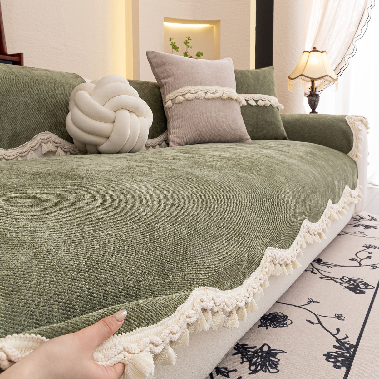 Chenille Sofa Cover Towel – Non-Slip, Washable Pets Couch Protector with Tassels