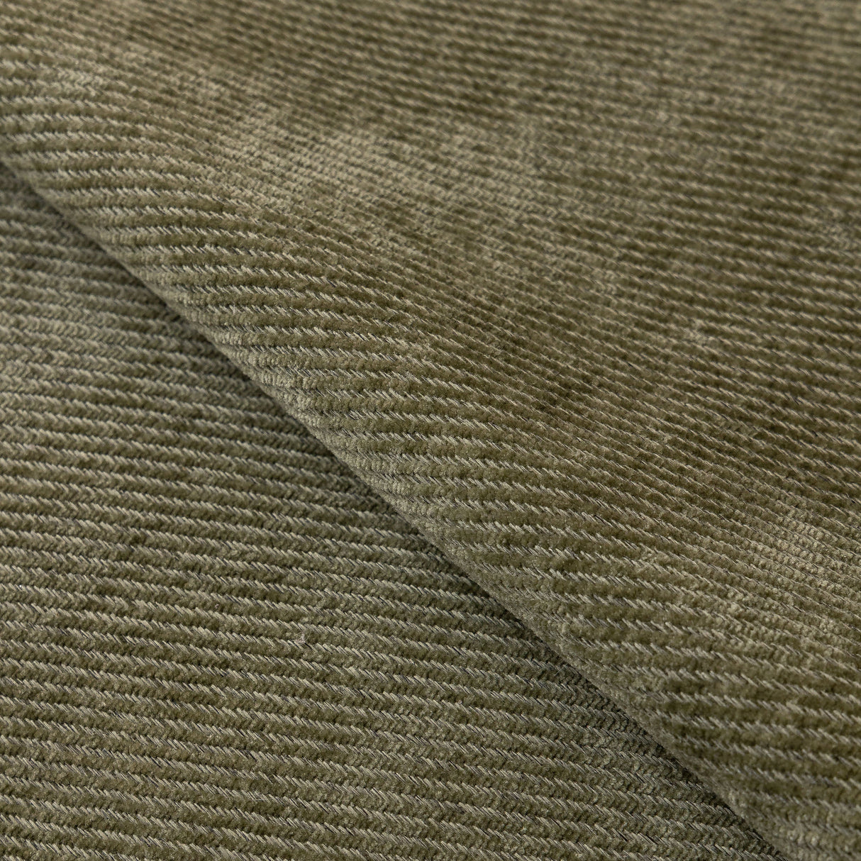 Chenille Sofa Cover Towel – Non-Slip, Washable Pets Couch Protector with Tassels